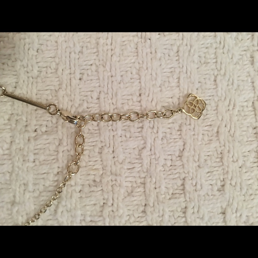 Kendra Scott necklace